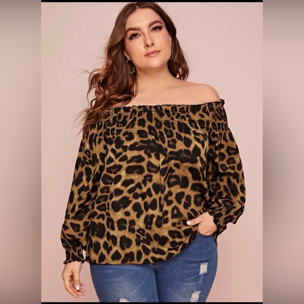 SOLD!!! SHEIN Top - Picture 1 of 5